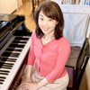 Instructor ともみ先生と一緒に!レベルアップピアノレッスン! (尋木智美)