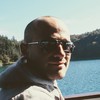 Instructor Tomek Lecki