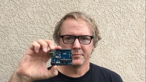 Arduino Discovery: programming the UNO board made simple.