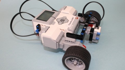 Fun with Beginner LEGO MindStorms EV3 Robotics.