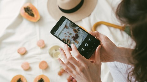 How to Become A Blogger and Influencer