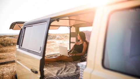 The best travel hacks for globetrotters and digital nomads