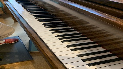 Klavier Spielen durch Sensomotorik