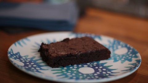 A Starter's Guide to Baking an Epic Chocolate Brownie