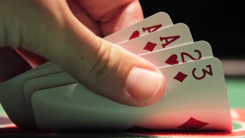 Curso de poker: 4 cartas Omaha Hi e Low (alto e baixo)