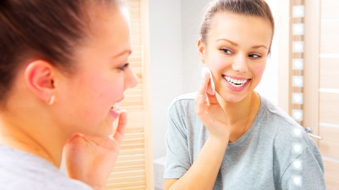 Natural Skincare :: DIY Effective Botanical Acne Remedies