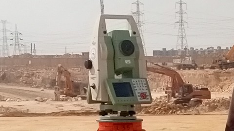 Explanation of the Total Station  - شرح جهاز التوتال استيشن