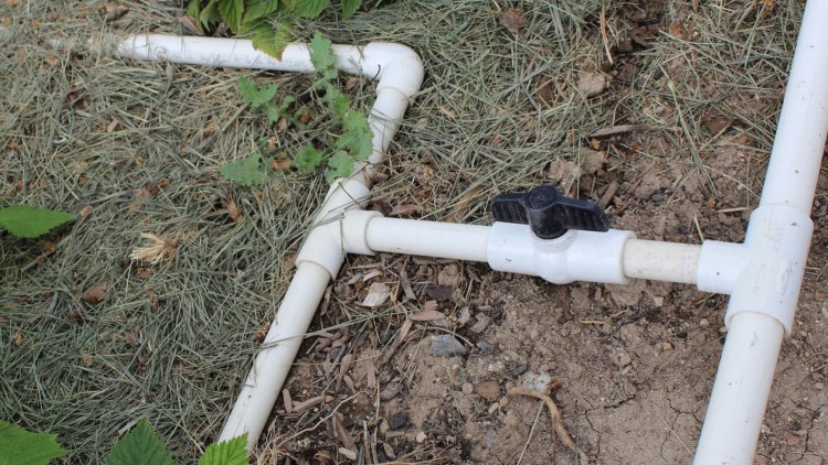 Build A Pvc Drip Irrigation System For, Using Pvc Pipe For Garden Irrigation